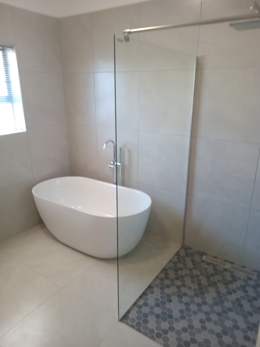 4 Bedroom Property for Sale in Despatch Central Eastern Cape